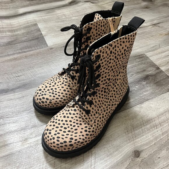 Torrid Stevie Lace Up Combat Chunky Boots Leopard Cheetah Women’s Size 6.5